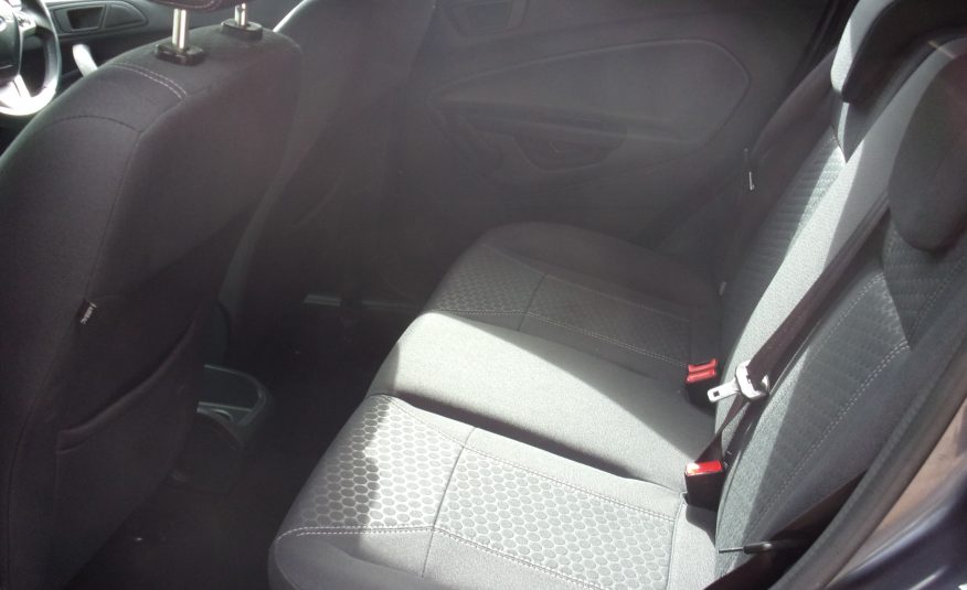 2010 10 Ford Fiesta 1.4 Titanium 5 Door