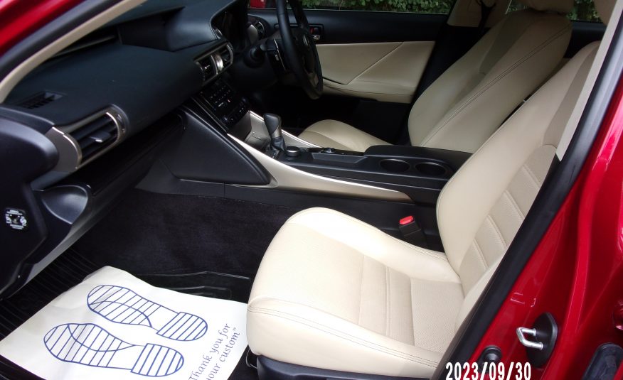 2014 64 Lexus IS 300H Executive CVT Hybrid