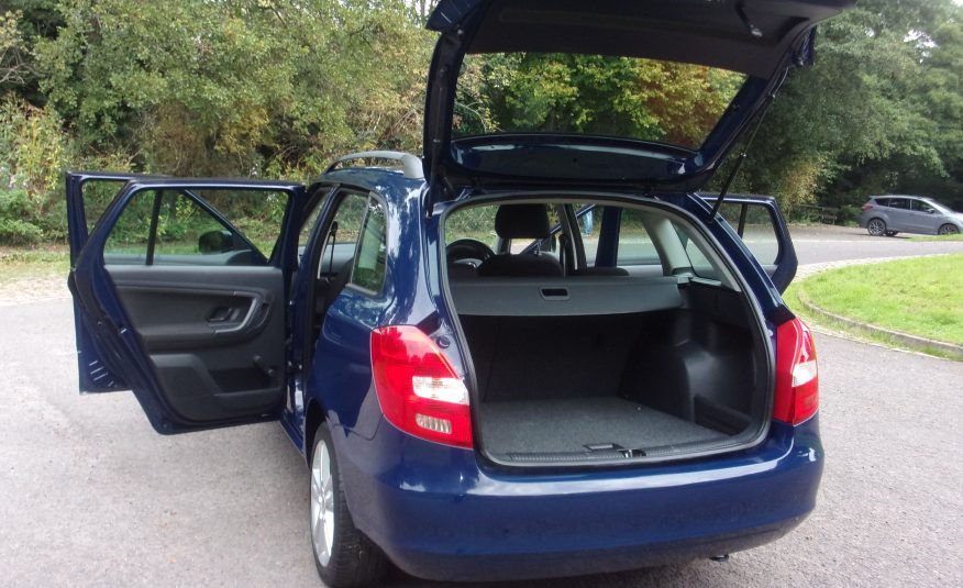 2014 63 Skoda Fabia Elegance 1.6cc TDI CR 105 Bhp Estate