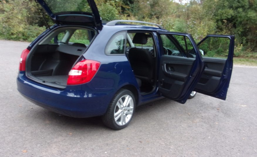 2014 63 Skoda Fabia Elegance 1.6cc TDI CR 105 Bhp Estate