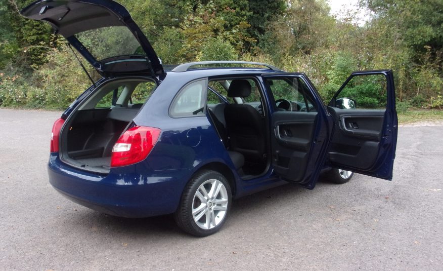 2014 63 Skoda Fabia Elegance 1.6cc TDI CR 105 Bhp Estate