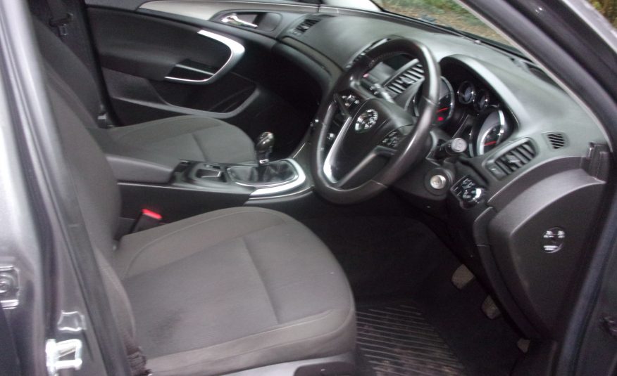 2010 10 Vauxhall Insignia Exclusive 2.0cc 160 Bhp CDTI Estate