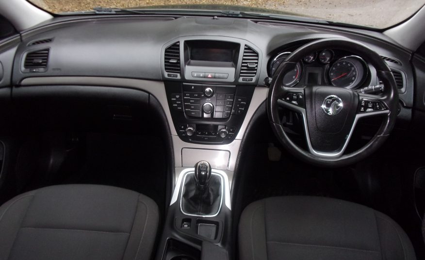 2010 10 Vauxhall Insignia Exclusive 2.0cc 160 Bhp CDTI Estate