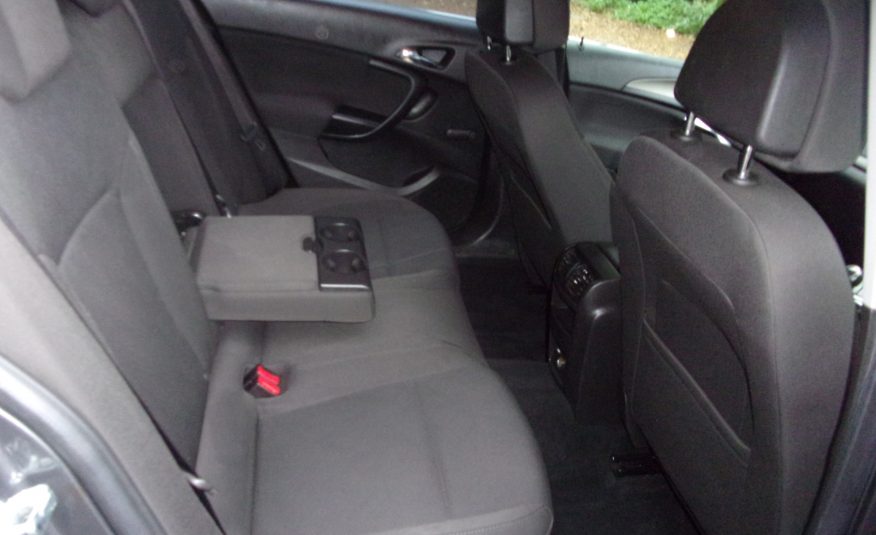 2010 10 Vauxhall Insignia Exclusive 2.0cc 160 Bhp CDTI Estate